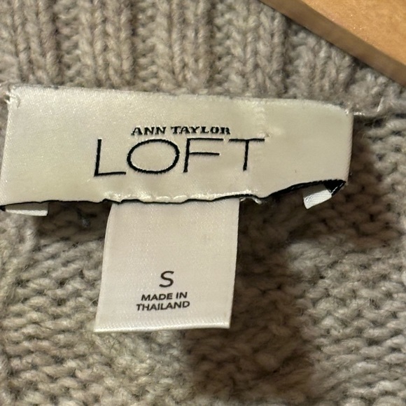 Ann Taylor Loft- Oatmeal Open knit cardigan - Picture 3 of 6
